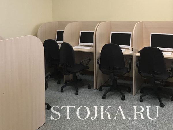 Рабочие места операторов колл центра из ЛДСП